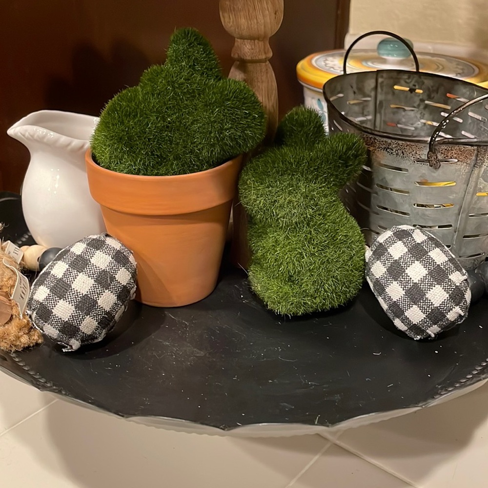 Farmhouse Easter Spring Decor